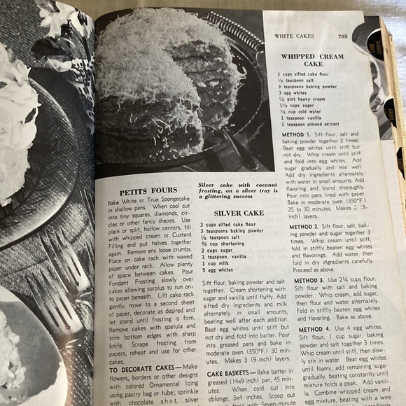 Vtg COOKBOOK by CULINARY ARTS INSTITUTE, revised 1965, 974 pgs. $17 - Picture 7 of 7